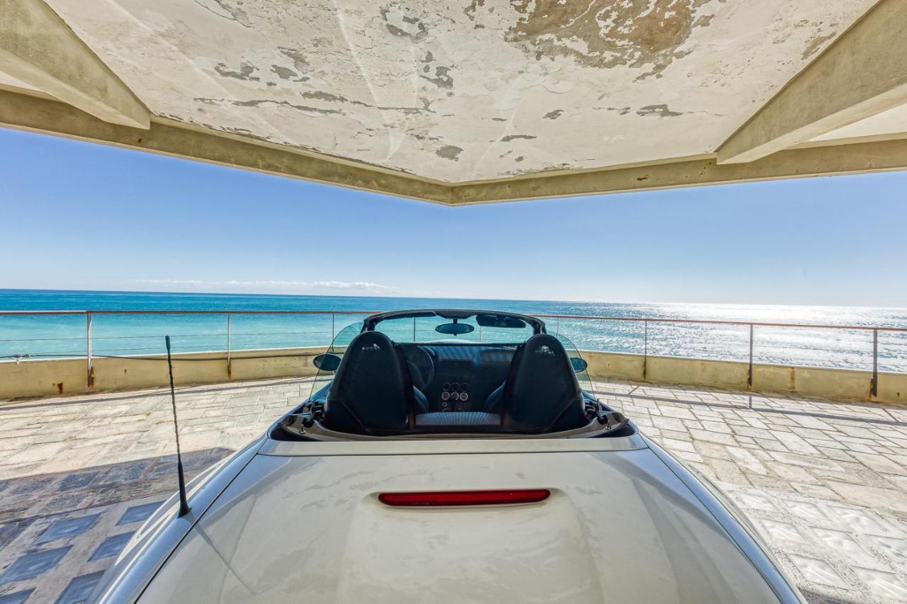 Casaviva - Grazioso Bilocale Sul Mare A Ospedaletti Apartamento Exterior foto
